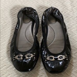 Me Too size 8.5M black patent flats. Silver accent